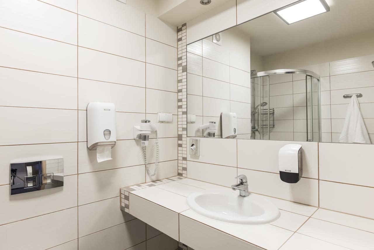 Willa Wiosenna Hotel Ozarow Mazowiecki Ngoại thất bức ảnh