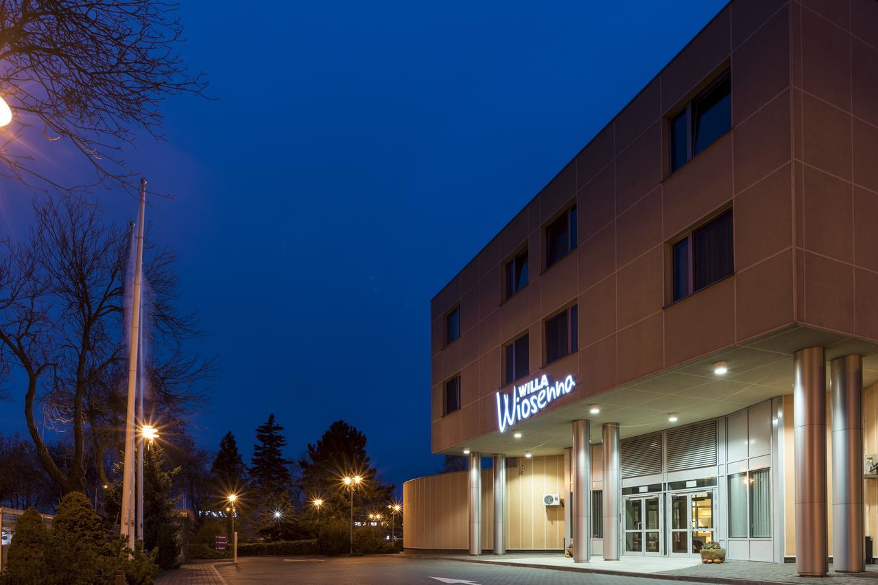 Willa Wiosenna Hotel Ozarow Mazowiecki Ngoại thất bức ảnh