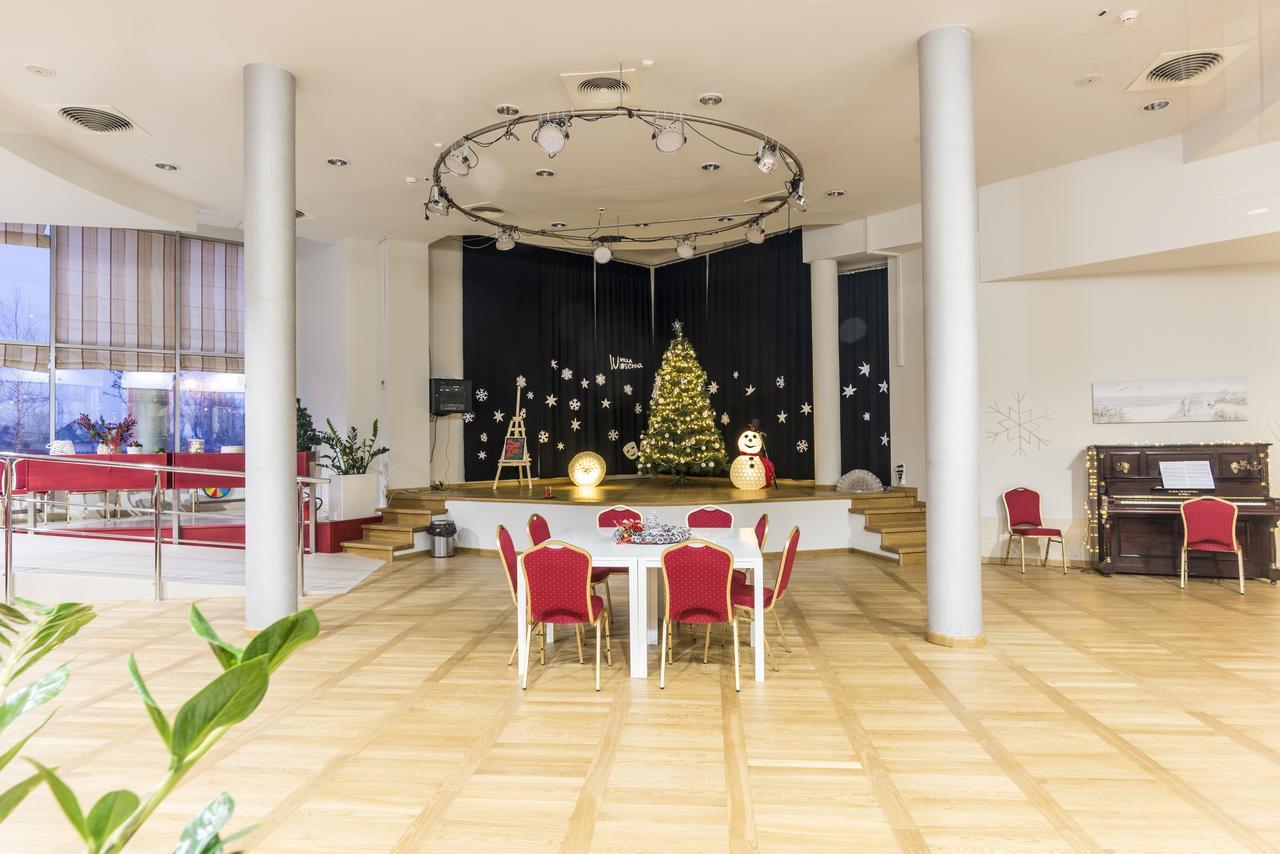 Willa Wiosenna Hotel Ozarow Mazowiecki Ngoại thất bức ảnh