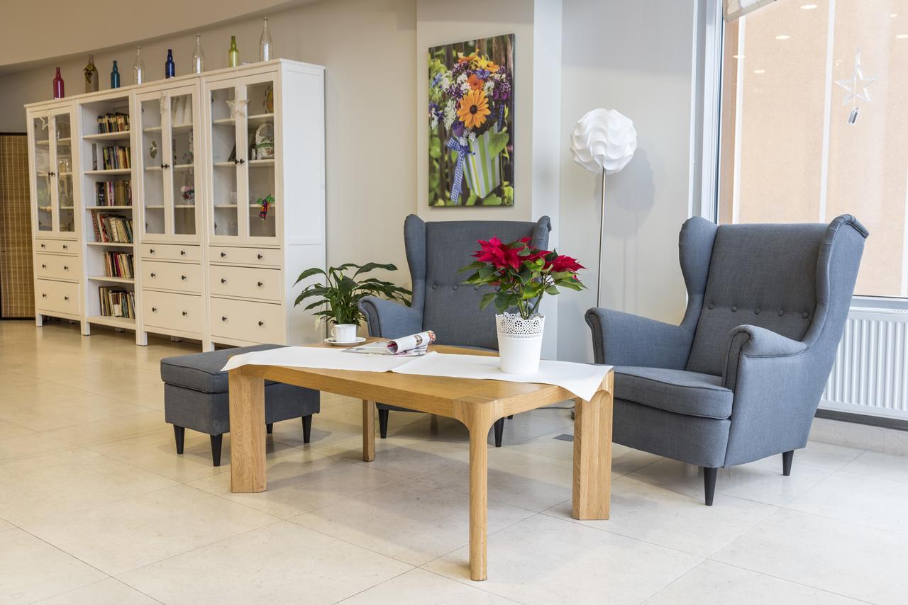 Willa Wiosenna Hotel Ozarow Mazowiecki Ngoại thất bức ảnh